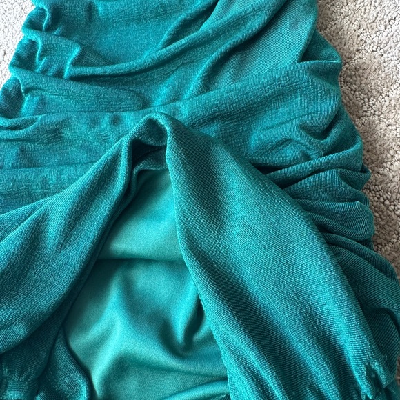 Emerald One-Shoulder Dress - Picture 4 of 6